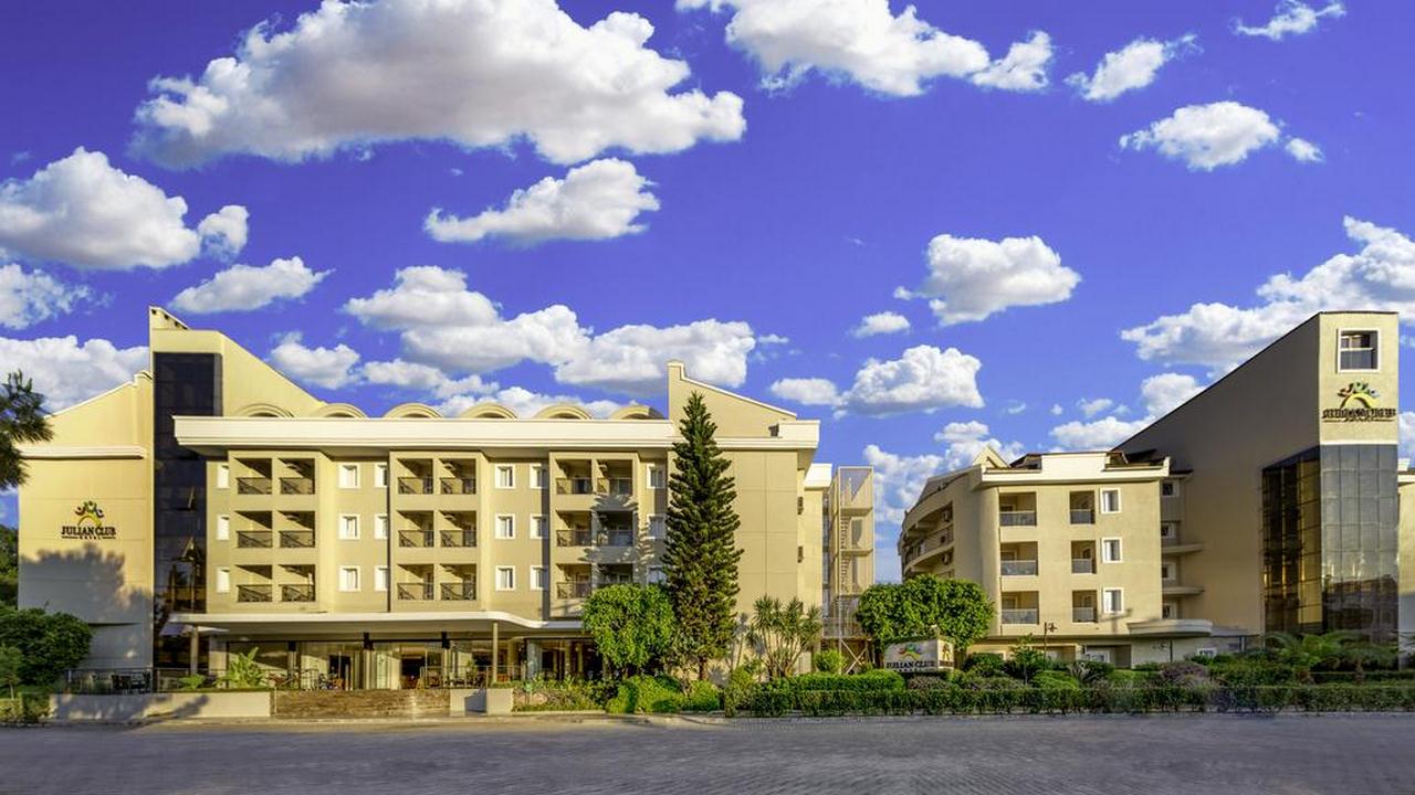 هتل جولین کلاب